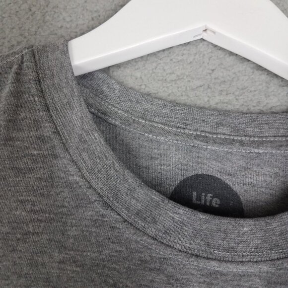 Life Is Good Crusher Tee Shirt Adult Medium Gray Truck Outdoors Casual Crewneck - Picture 4 of 9